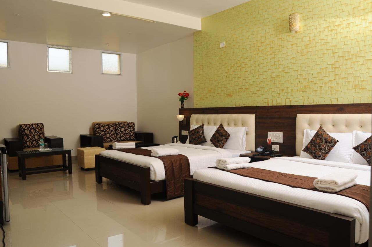 Hotel Platinum Arrow Hub Sriperumbudur Esterno foto