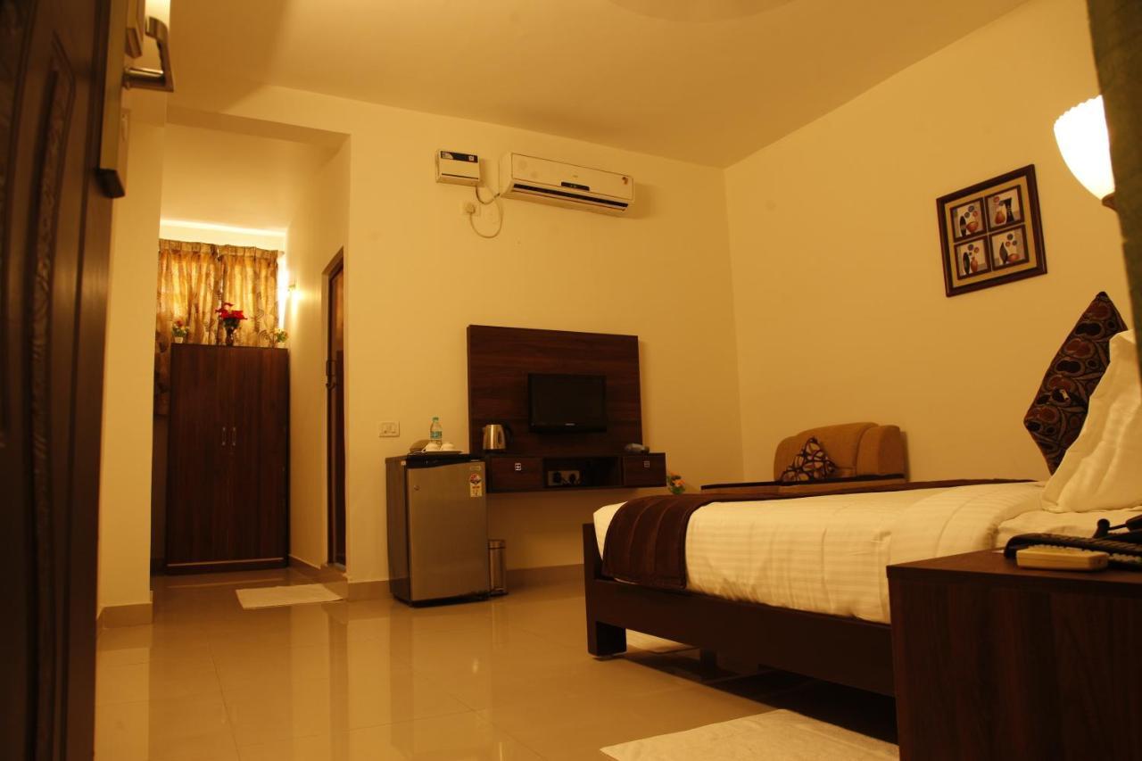 Hotel Platinum Arrow Hub Sriperumbudur Esterno foto