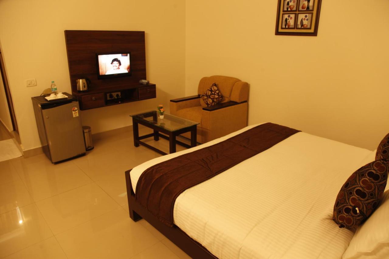 Hotel Platinum Arrow Hub Sriperumbudur Esterno foto